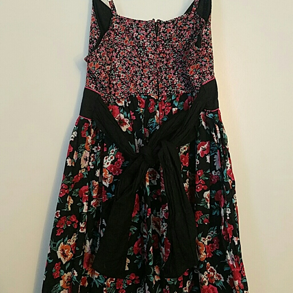 Floral Dress - Picture 4 of 4